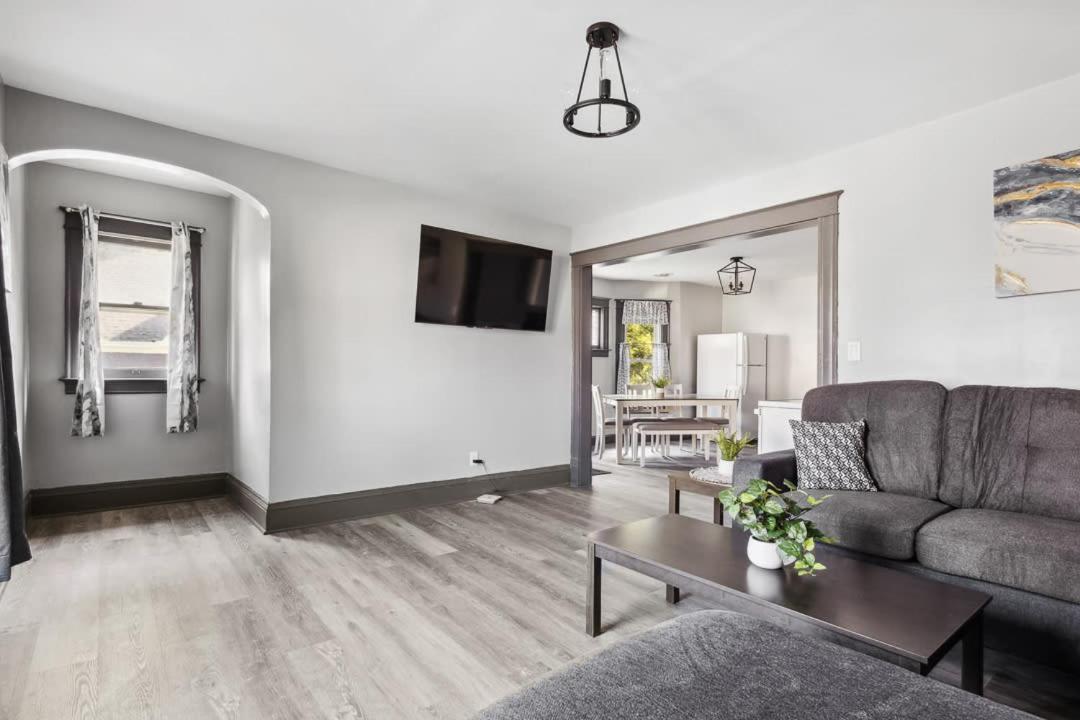 Spacious 6Br 2Ba Minutes For The Falls & Casino Niagara Falls Extérieur photo